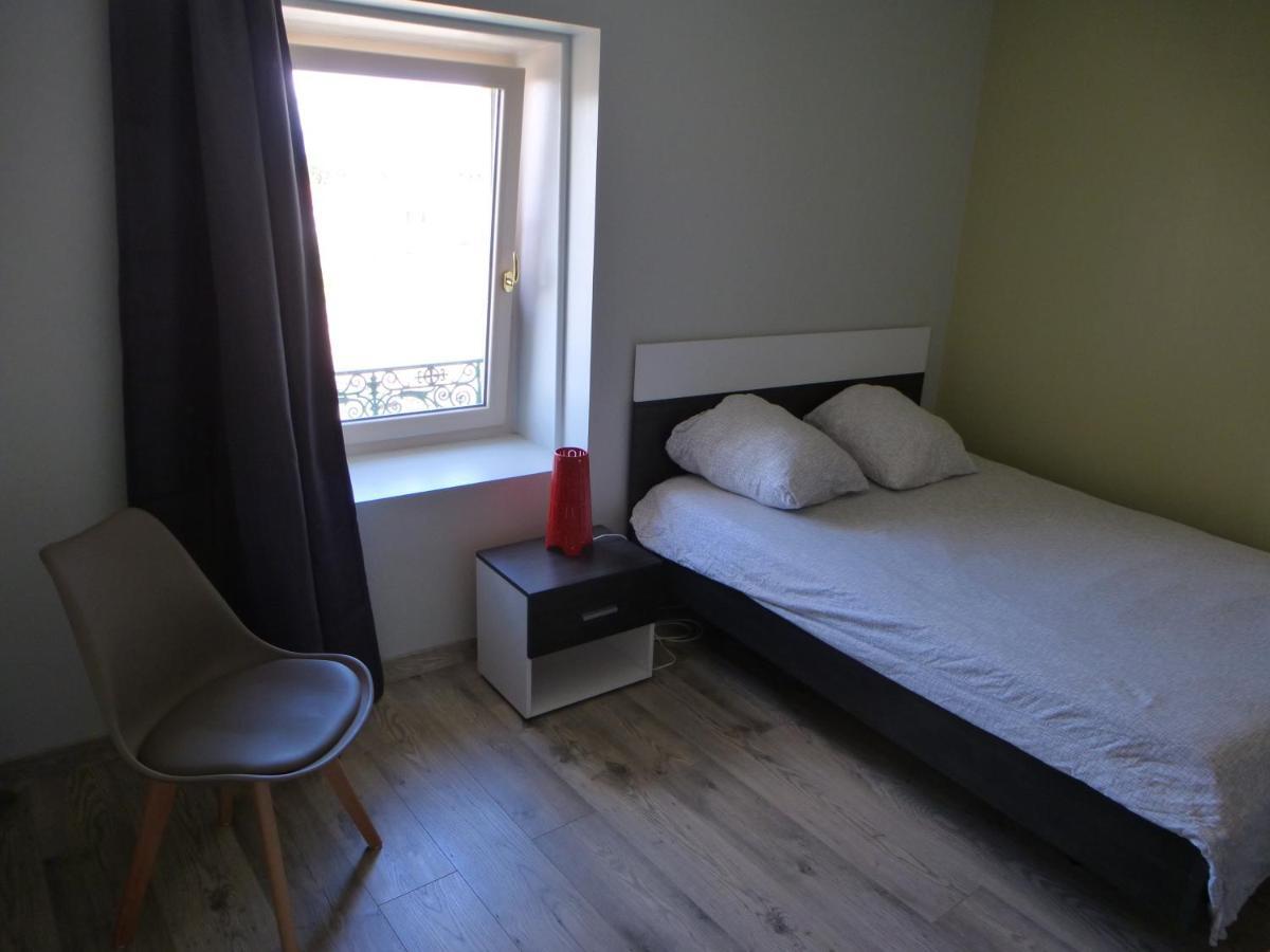 Grand Studio Et Jolies Chambres A Louer Passins Exteriör bild